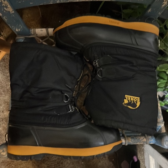 Sorel Boots - Picture 7 of 13